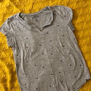 GAP V NECK STARS SHIRT SIZE SMALL